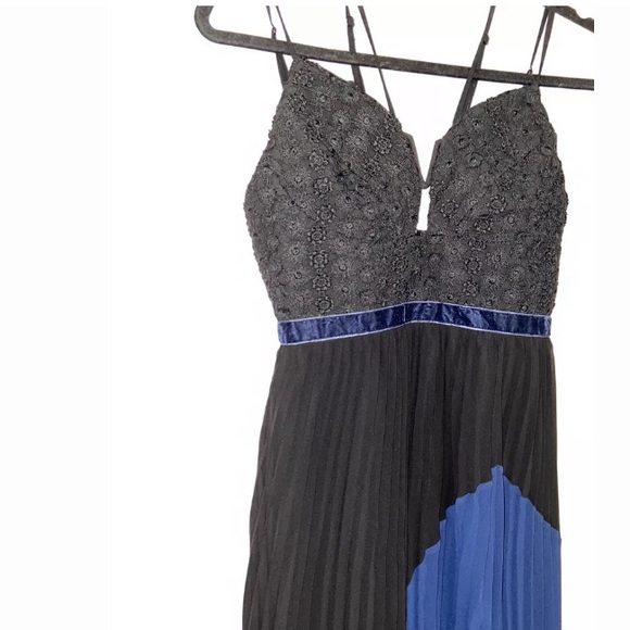 NWT Foxiedox Nealea Pleat Chiffon Gown XS - Picture 6 of 8